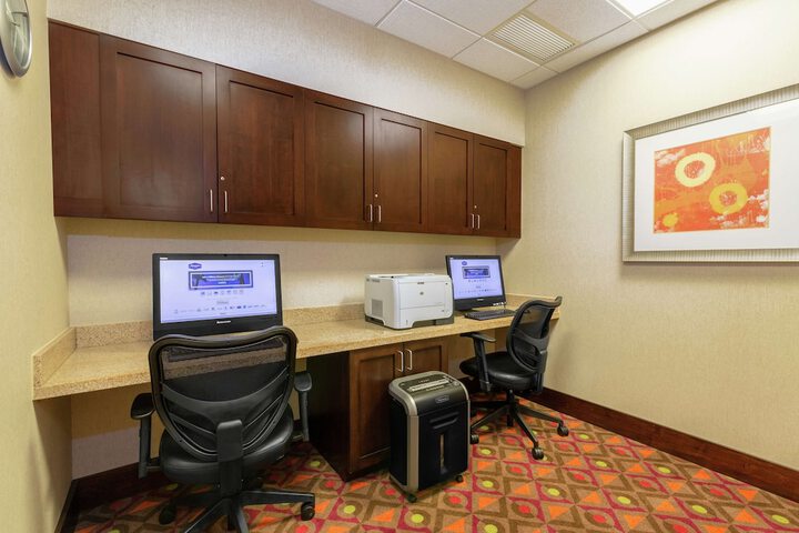 Business Center 26 of 26