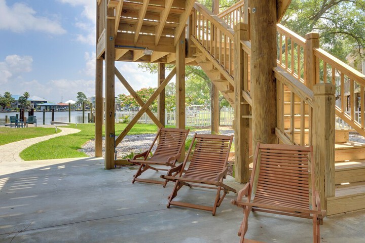 Luxe Family Condo w / Gulf View in Dauphin Island!