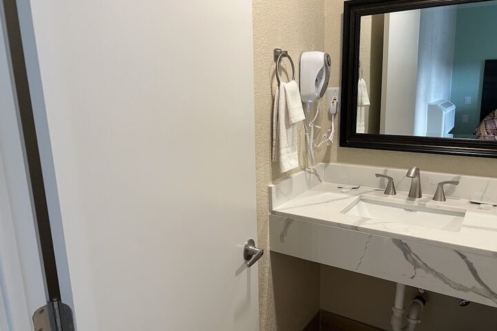 Room 18 of 22