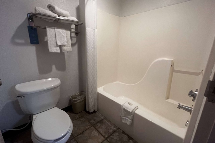 Room 7 of 29