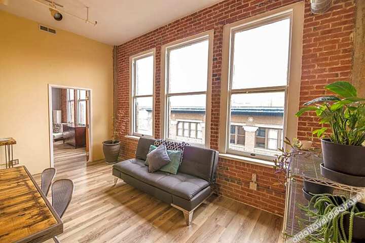 Penthouse Loft in The Heart of Downtown