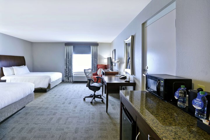 Room 18 of 37