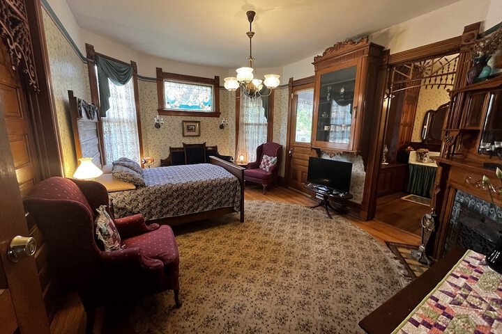 Room 43 of 89