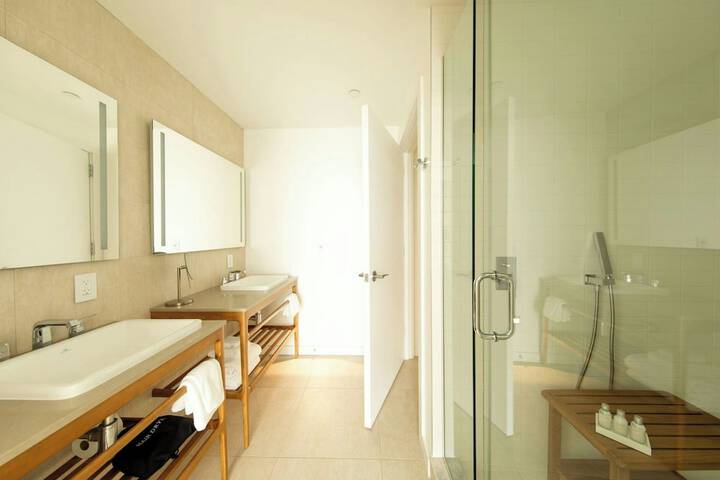 The Sarasota Modern a Tribute Portfolio Hotel