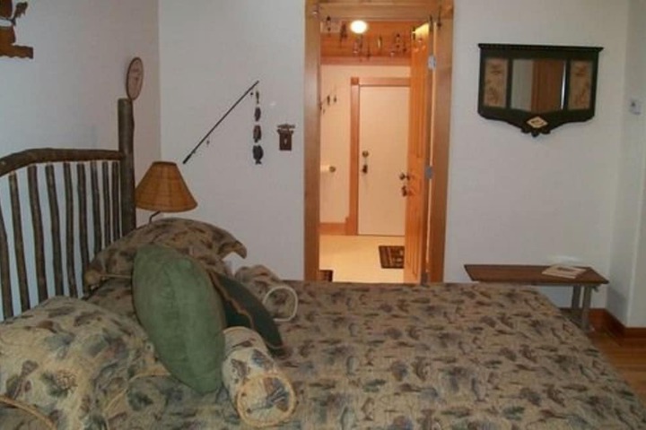 Room 16 of 40