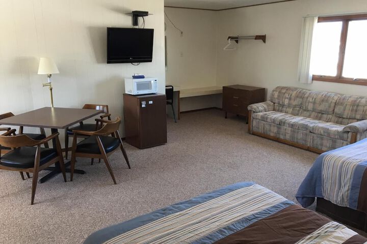 Coho Motel and Suites