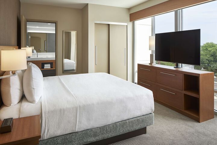 Room 14 of 25
