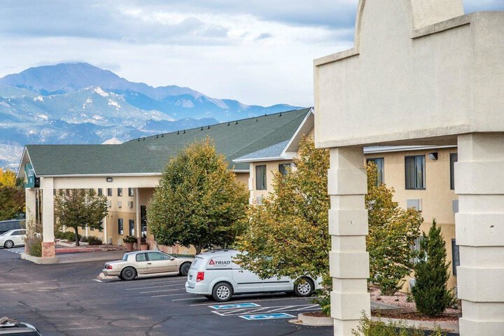 Hotel 4 of 38