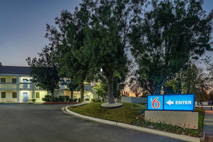 Motel 6 Thousand Oaks CA