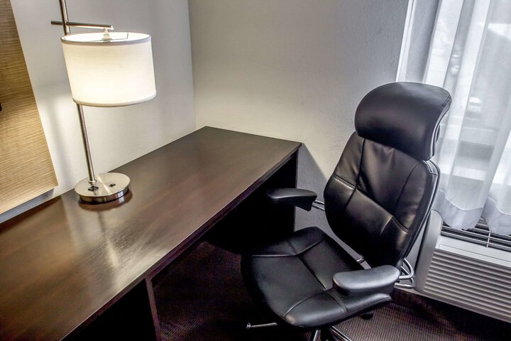 Room 16 of 27