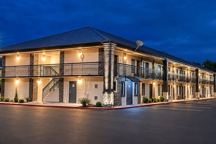 Lx Hotel SureStay Collection by Best Western
