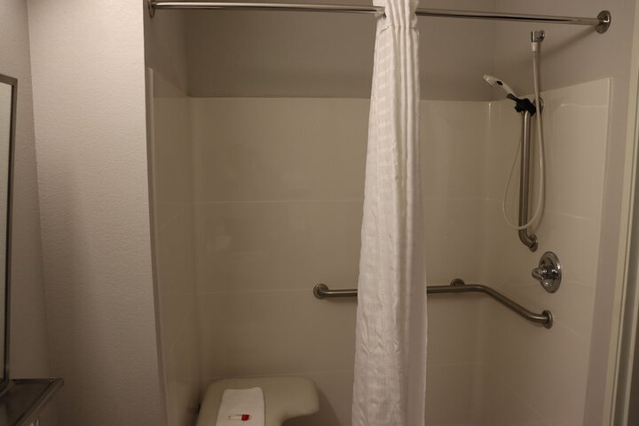 Microtel Inn & Suites by Wyndham Columbus / Near Fort Benning