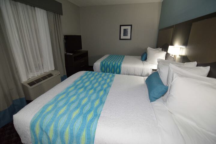 Room 10 of 42