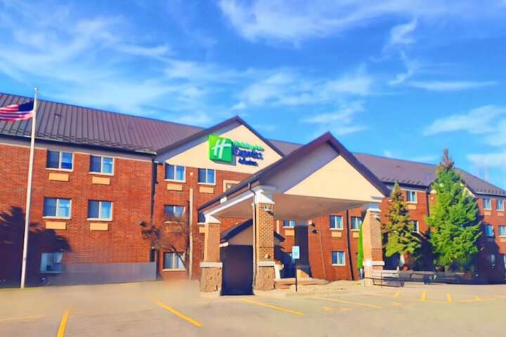 Holiday Inn Express Hotel & Suites St. Paul-Woodbury by IHG