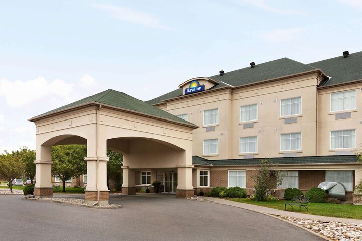 Hotel 2 of 33