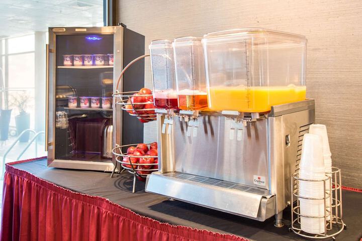 Breakfast/Coffee Service 93 of 102