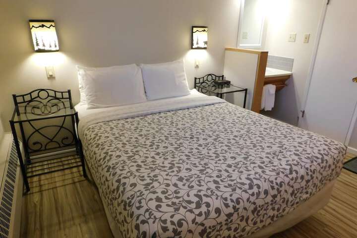 Room 9 of 52