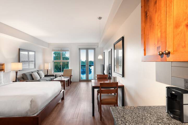 Room 25 of 49