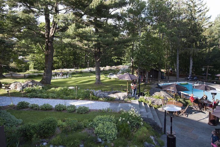 Summit Lodge