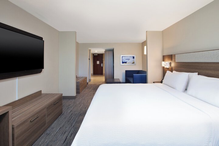 Room 54 of 75