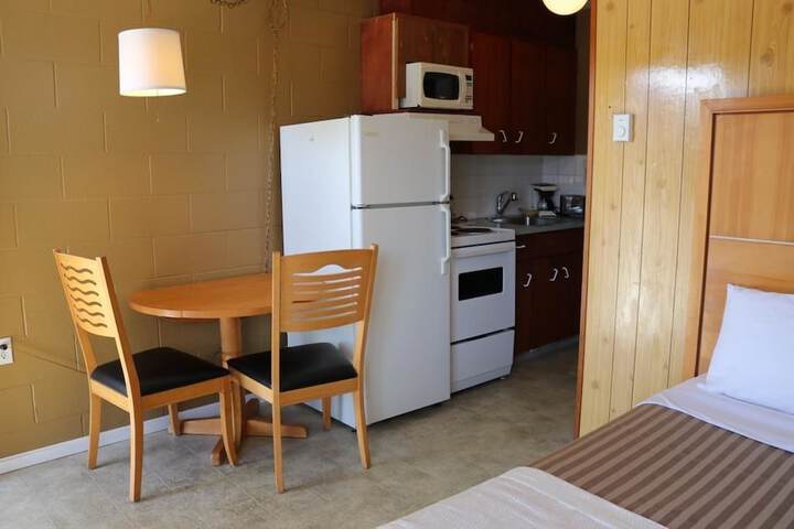Room 12 of 27