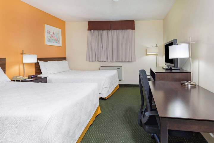 Room 16 of 25