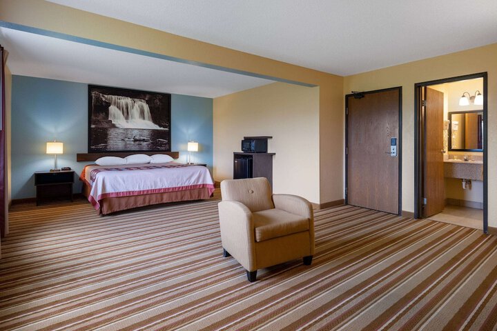 Room 27 of 36