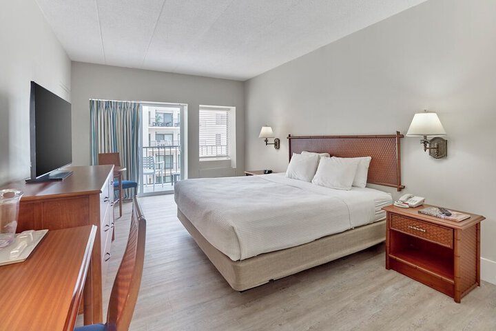 Henlopen Oceanfront Hotel