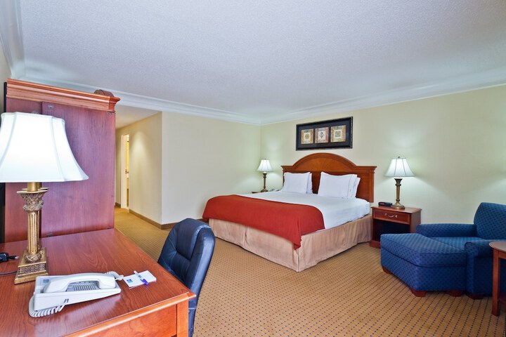 Room 21 of 32