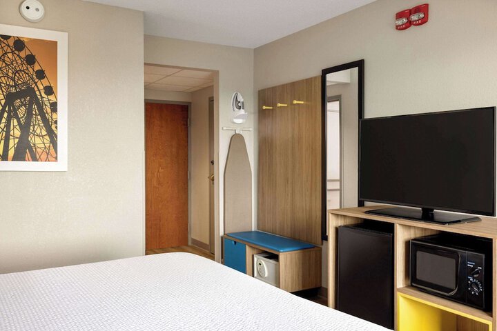 Days Inn by Wyndham Hershey