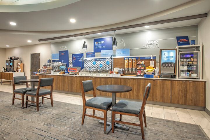 HOLIDAY INN EXPRESS & SUITES ZANESVILLE NORTH by IHG