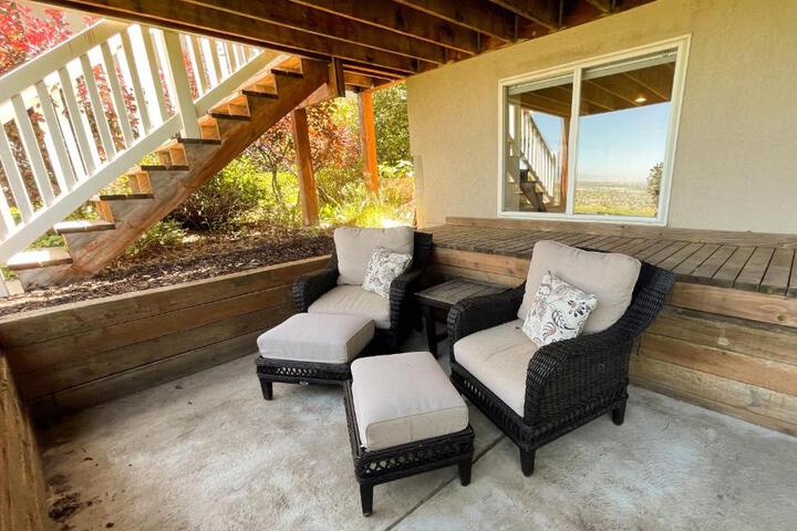 City View Retreat 2 BR 1 B