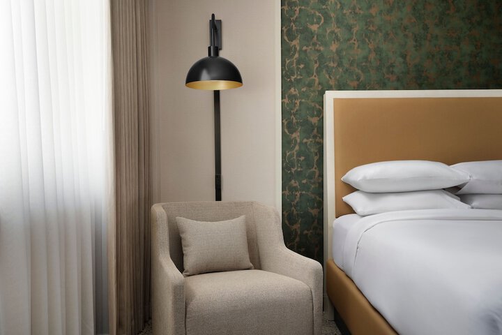 Room 26 of 89