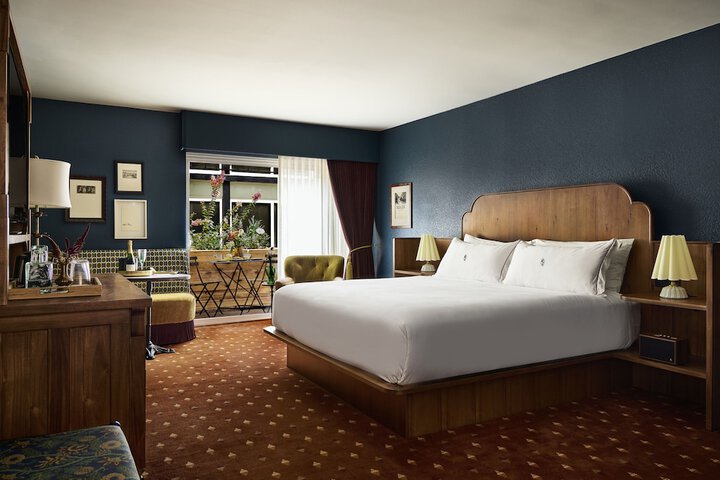 Room 32 of 56