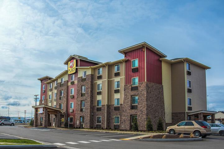 Hotel 2 of 36