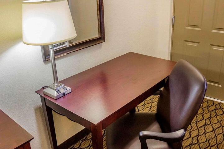 Room 20 of 32