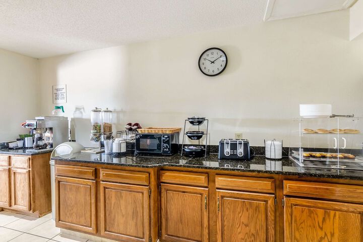 Breakfast/Coffee Service 58 of 66