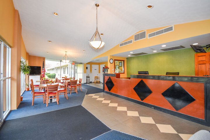 Monticello Inn Framingham