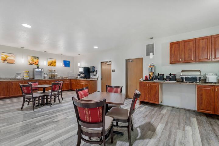 Comfort Suites Lake Geneva East