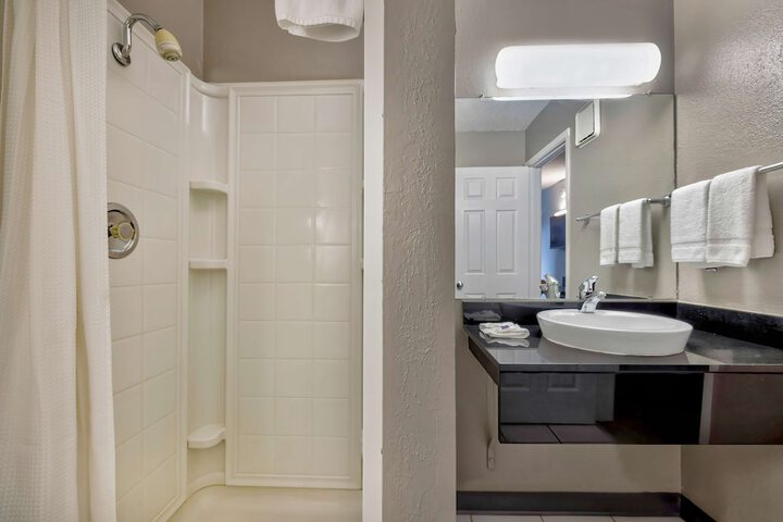 Room 15 of 26