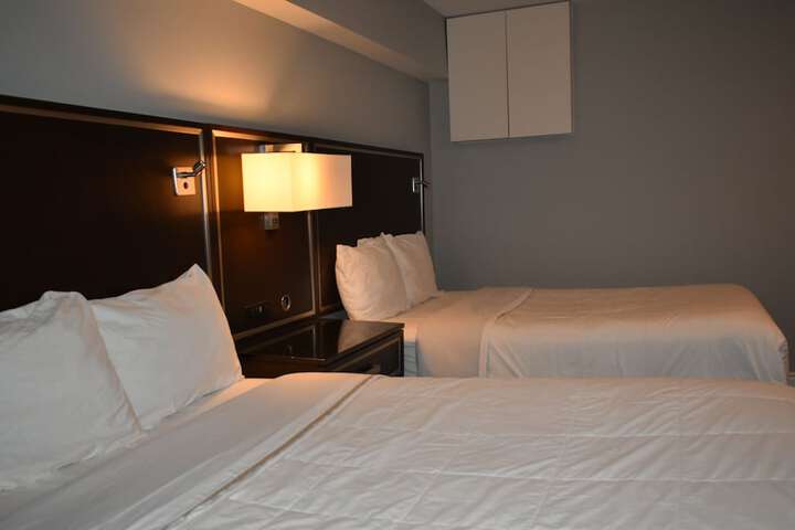 Room 68 of 141