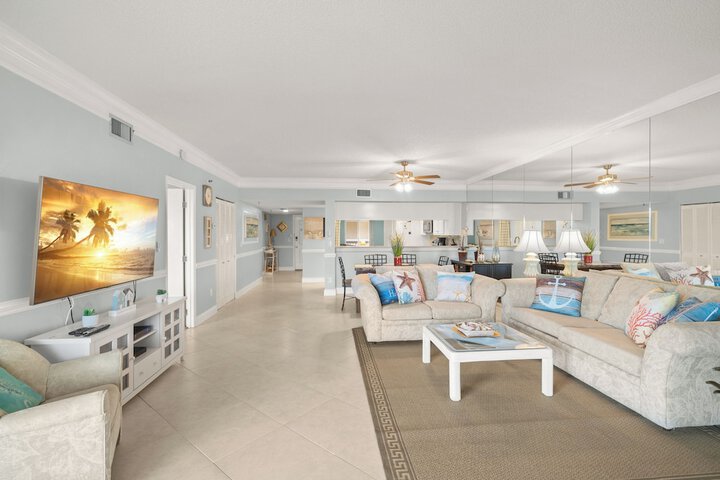 Beach Cottages 1504 by Distinctive Beach Rentals