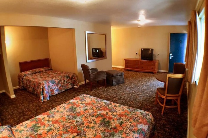 Room 18 of 43