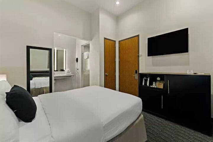 Room 9 of 22