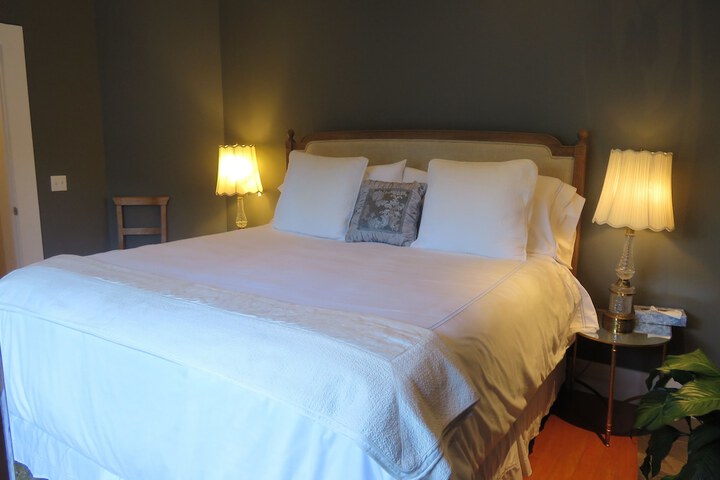 Room 40 of 52