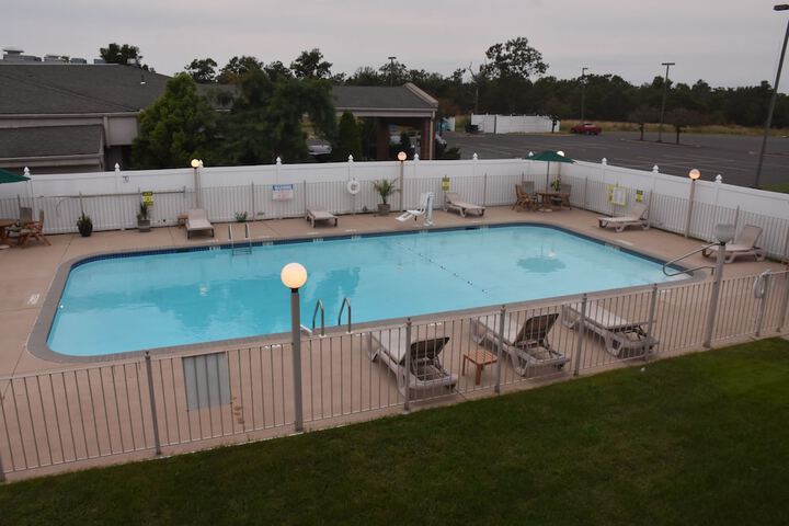 Pool 6 of 36