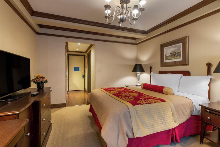 Room 45 of 79