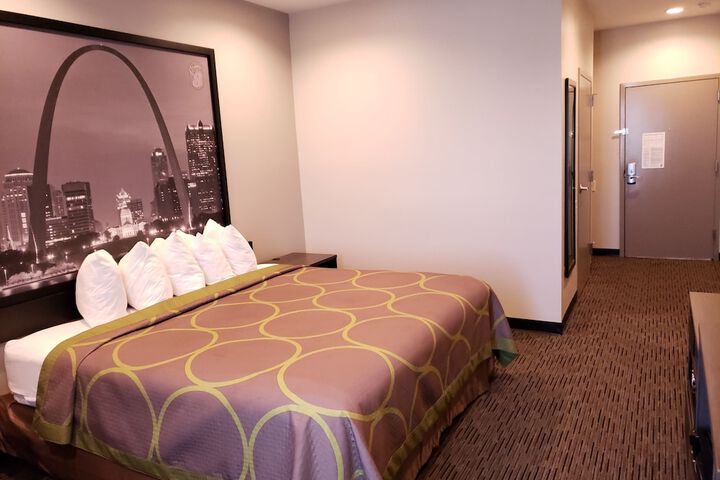 Room 29 of 33