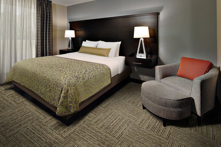 Staybridge Suites Tysons - McLean by IHG