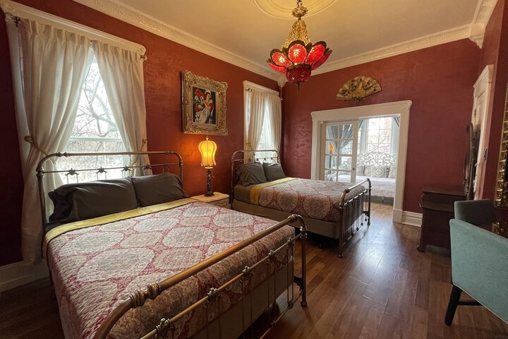 Room 49 of 90